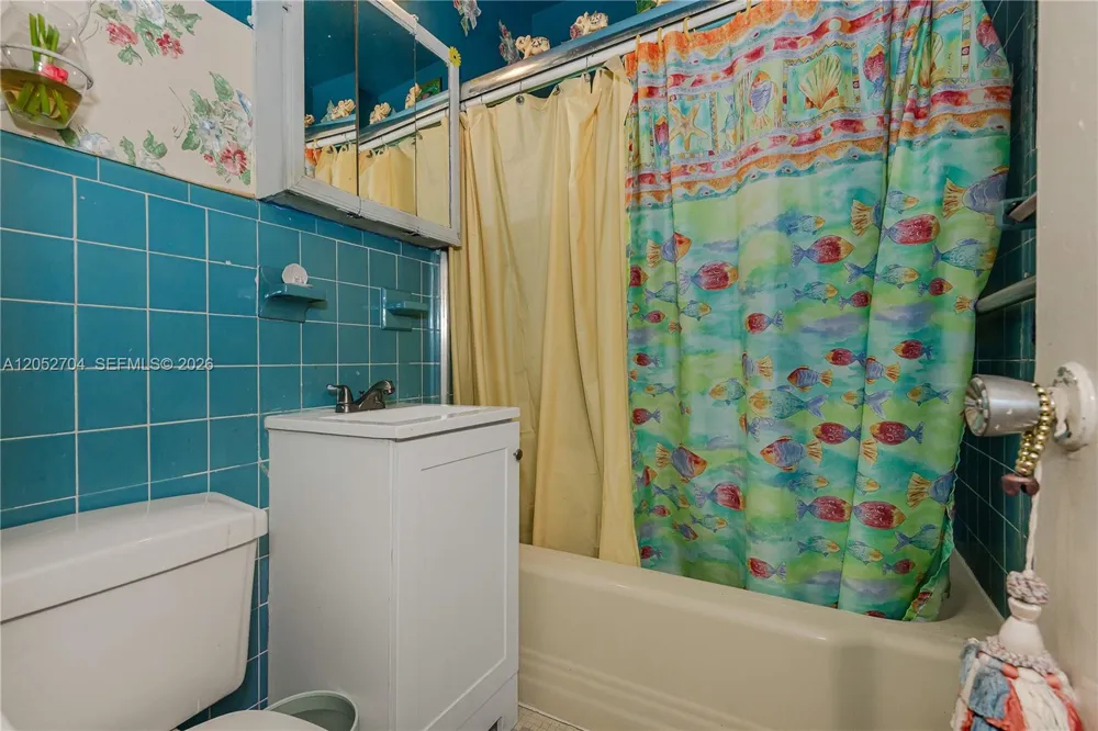 225 E 43rd St Hialeah, FL 33013