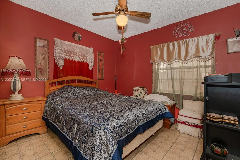 225 E 43rd St Hialeah, FL 33013