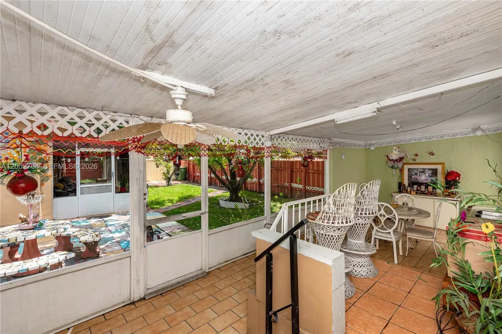 225 E 43rd St Hialeah, FL 33013