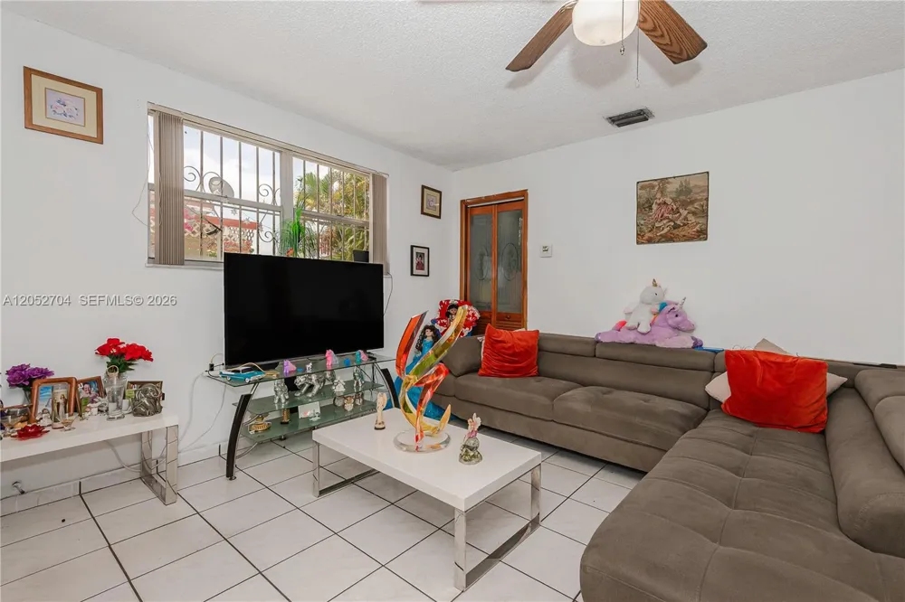 225 E 43rd St Hialeah, FL 33013
