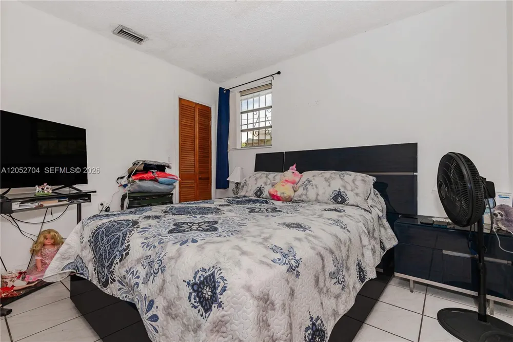 225 E 43rd St Hialeah, FL 33013