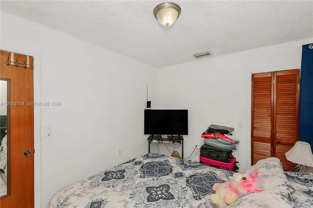 225 E 43rd St Hialeah, FL 33013