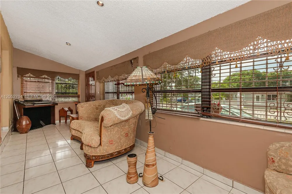 225 E 43rd St Hialeah, FL 33013