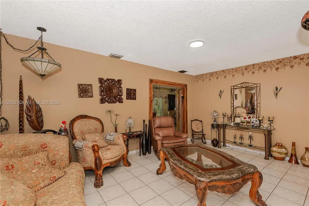 225 E 43rd St Hialeah, FL 33013