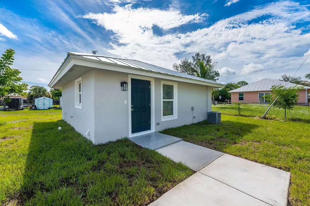 3018 SE Iris Street #2 Stuart, FL 34997