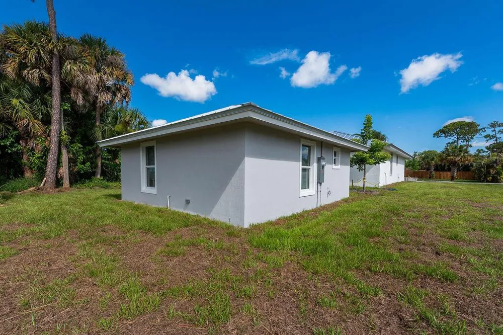 3018 SE Iris Street #2 Stuart, FL 34997