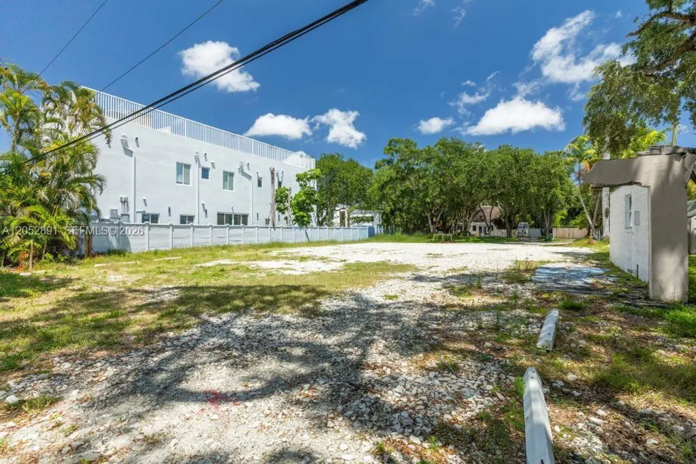 5961 SW 37th Ave Dania Beach, FL 33312