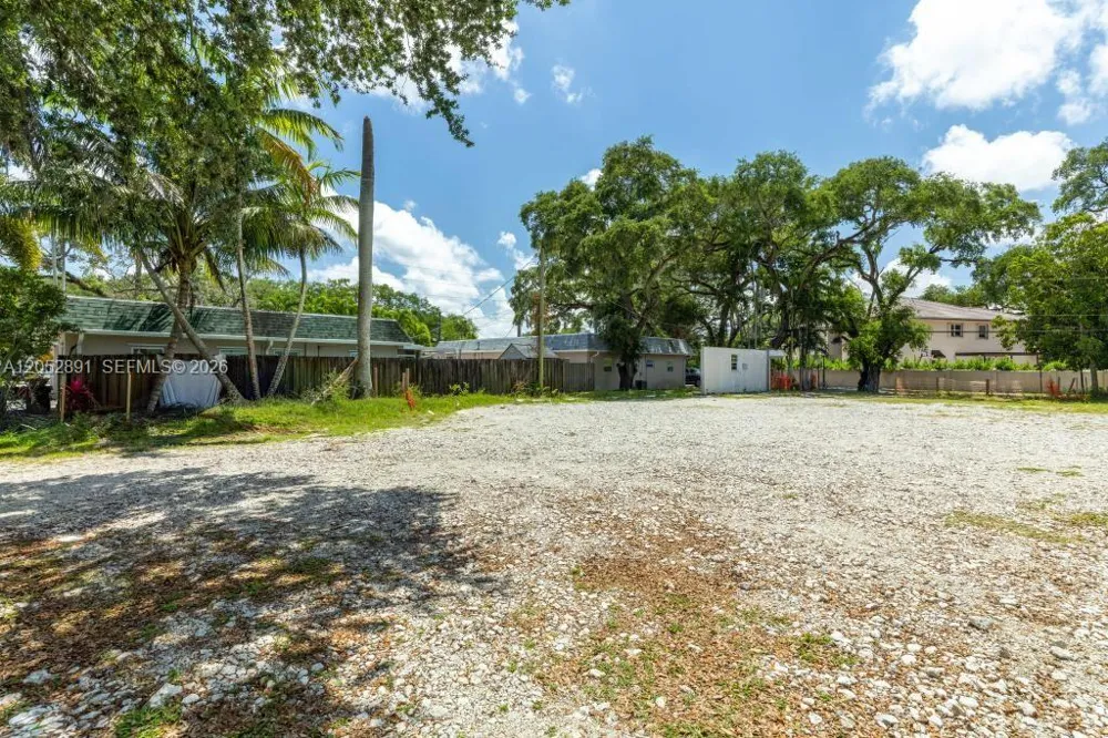 5961 SW 37th Ave Dania Beach, FL 33312