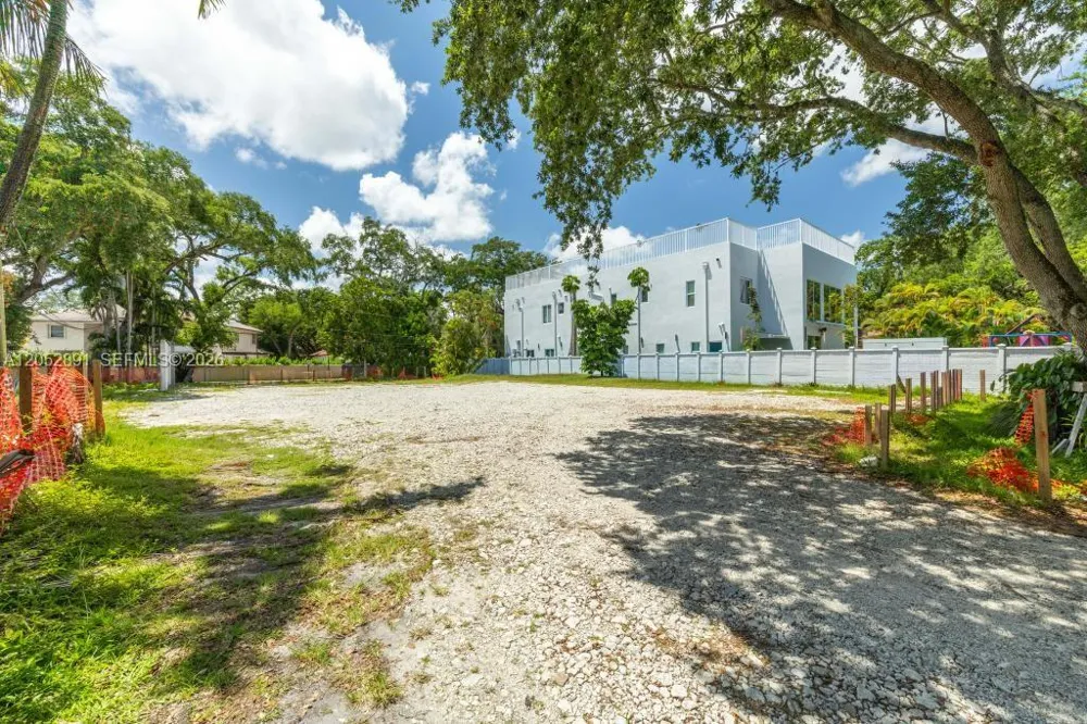 5961 SW 37th Ave Dania Beach, FL 33312