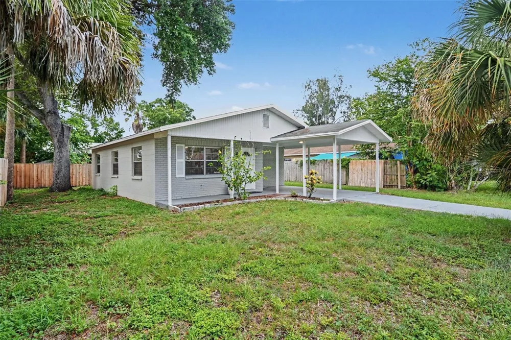5733 66TH LANE St Petersburg, FL 33709