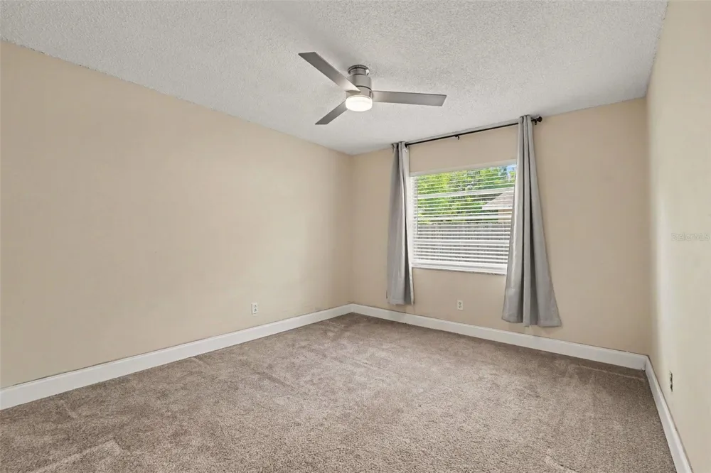 5733 66TH LANE St Petersburg, FL 33709