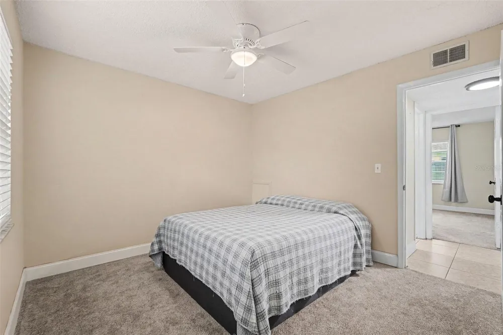 5733 66TH LANE St Petersburg, FL 33709