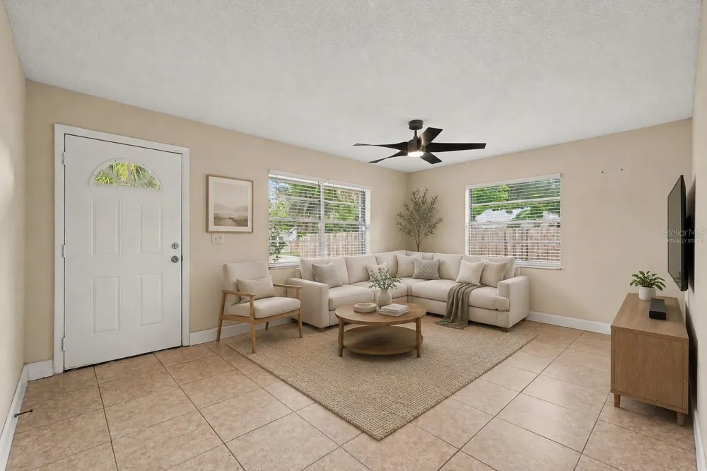 5733 66TH LANE St Petersburg, FL 33709