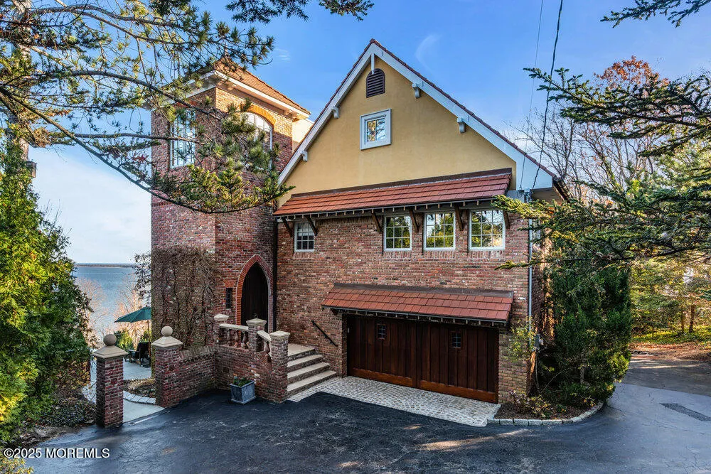 18 Belvidere Road Atlantic Highlands, NJ 07716