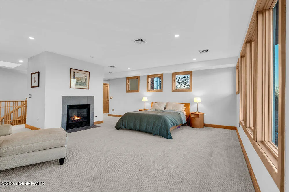 18 Belvidere Road Atlantic Highlands, NJ 07716