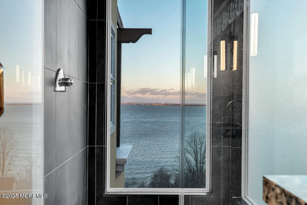 18 Belvidere Road Atlantic Highlands, NJ 07716
