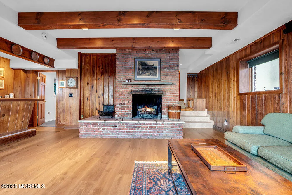 18 Belvidere Road Atlantic Highlands, NJ 07716