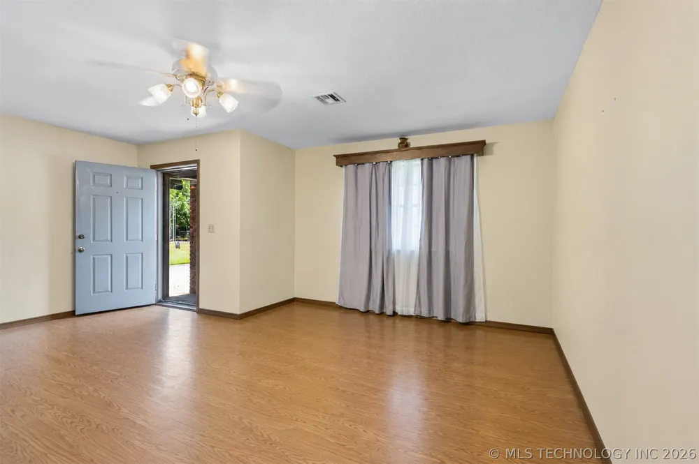 617 Wallace NW Ardmore, OK 73401