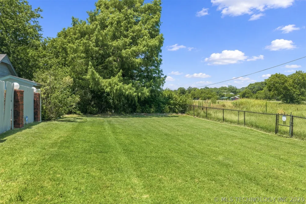 617 Wallace NW Ardmore, OK 73401