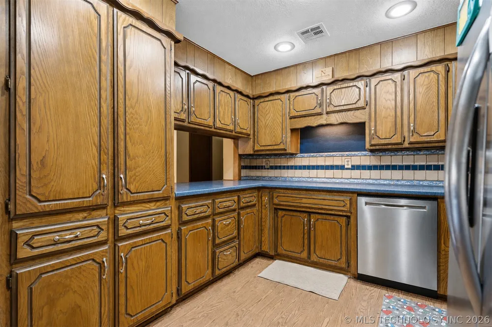 617 Wallace NW Ardmore, OK 73401
