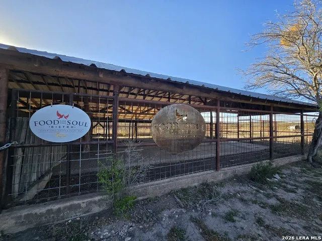 21 HIGH LONESOME RANCH Comstock, TX 78837