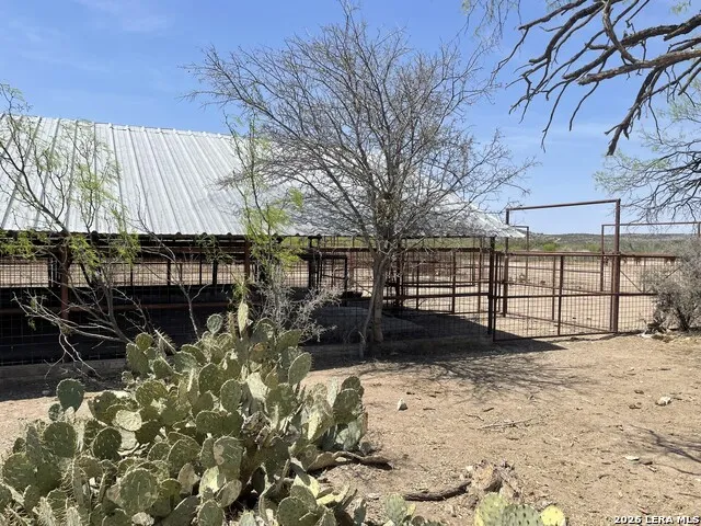 21 HIGH LONESOME RANCH Comstock, TX 78837