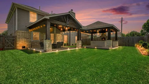 1927 Pinewood Court