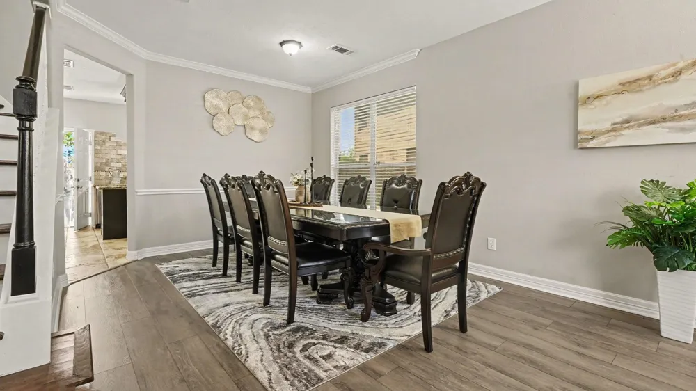 1927 Pinewood Court Baytown, TX 77521