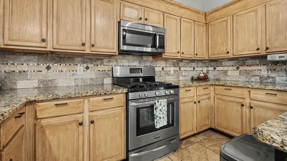 1927 Pinewood Court Baytown, TX 77521