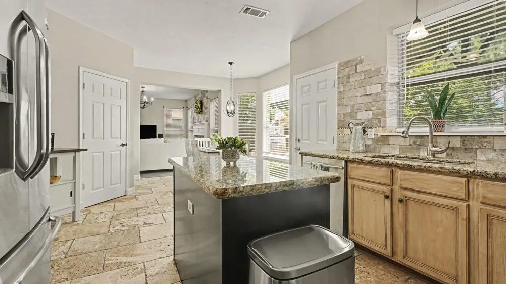 1927 Pinewood Court Baytown, TX 77521