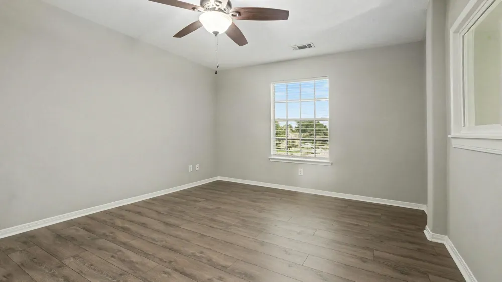 1927 Pinewood Court Baytown, TX 77521