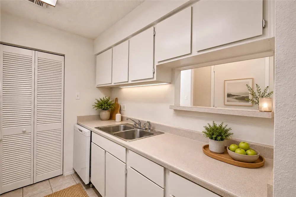 9407 Pagewood Lane Houston, TX 77063