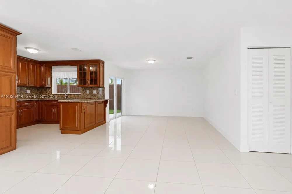 13263 SW 9th Ter Miami, FL 33184