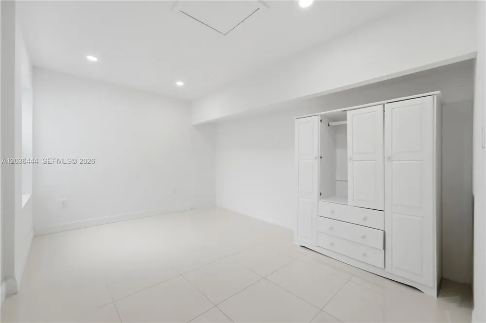 13263 SW 9th Ter Miami, FL 33184