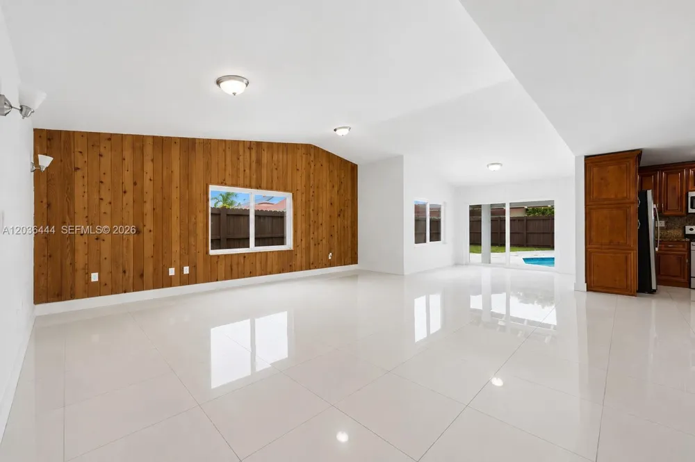 13263 SW 9th Ter Miami, FL 33184