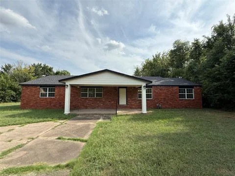 1146 E 50th Place