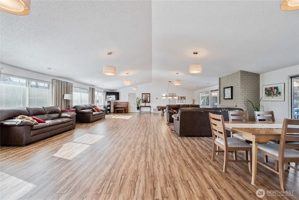 575 Peardale Lane #11 Longview, WA 98632