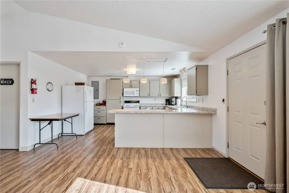 575 Peardale Lane #11 Longview, WA 98632