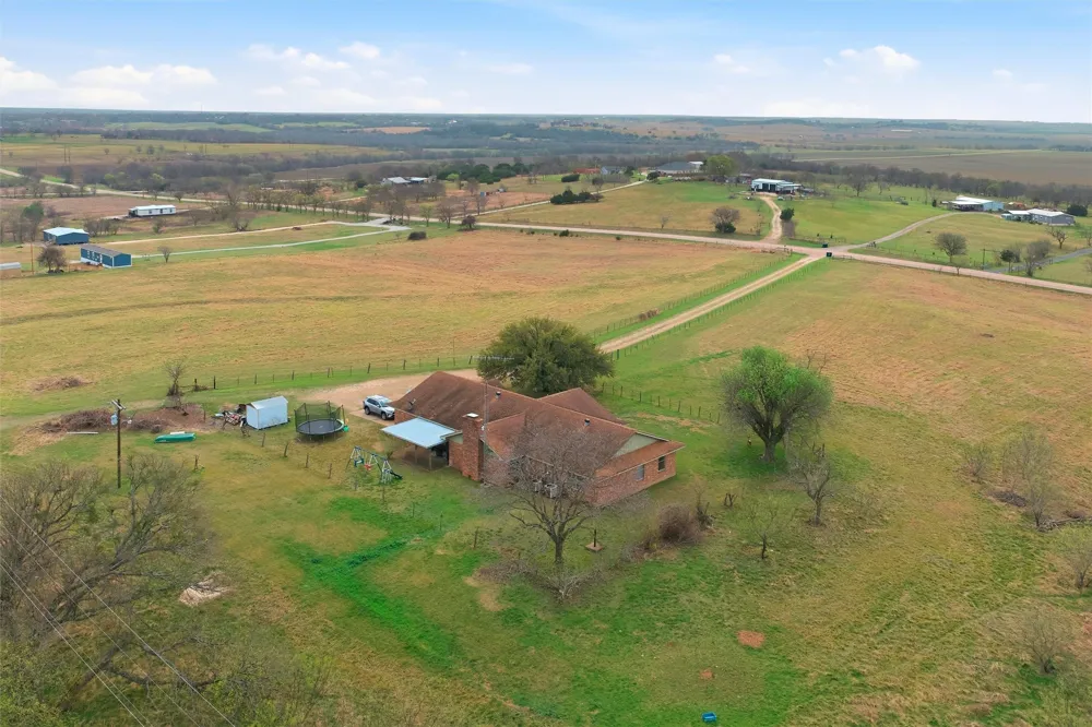41 Eddy Gatesville Parkway Moody, TX 76557
