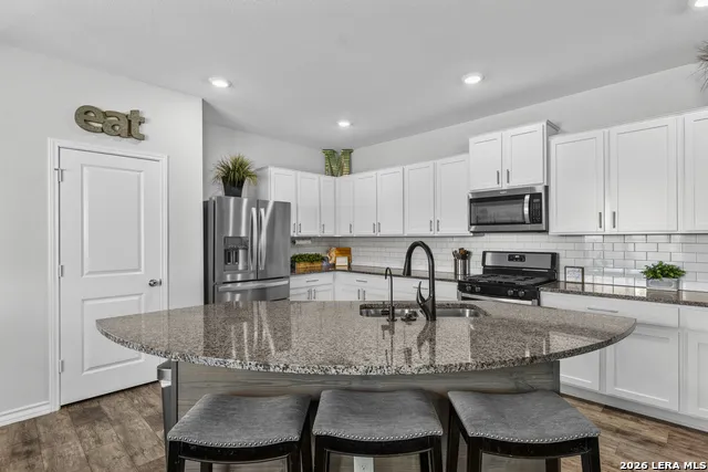 4003 FORT PALMER BLVD St Hedwig, TX 78152