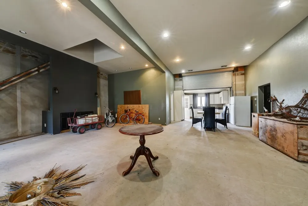 6887 Von Ormy Road San Antonio, TX 78073