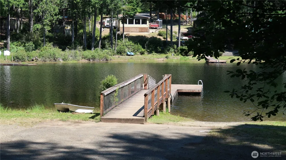 431 NE Collins Lake Dr. Tahuya, WA 98588