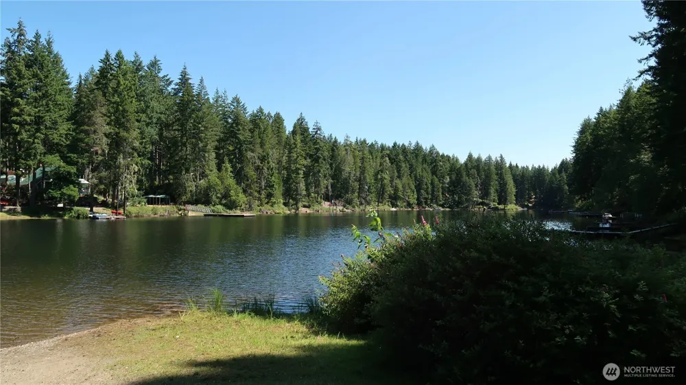 431 NE Collins Lake Dr. Tahuya, WA 98588