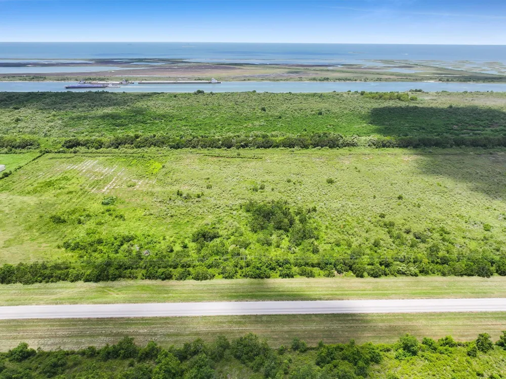 3015 Broadway Port Bolivar, TX 77650