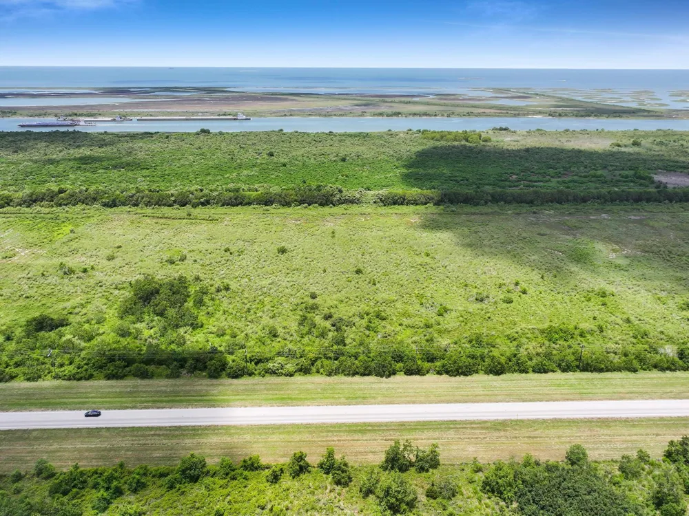 3075 Broadway Port Bolivar, TX 77650