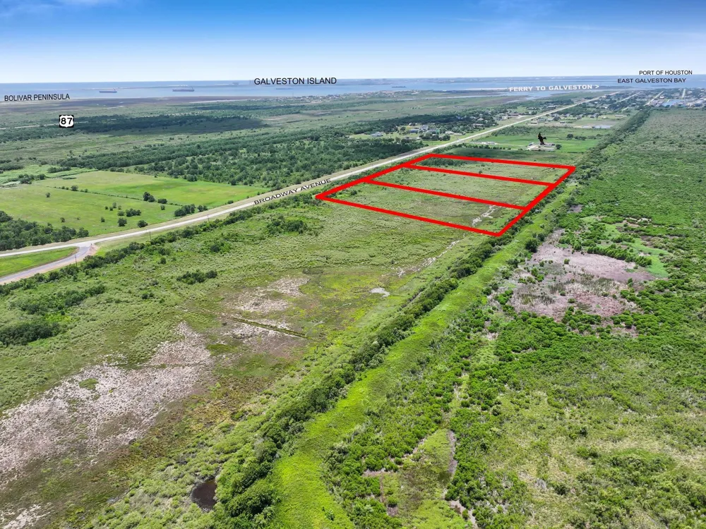 3075 Broadway Port Bolivar, TX 77650