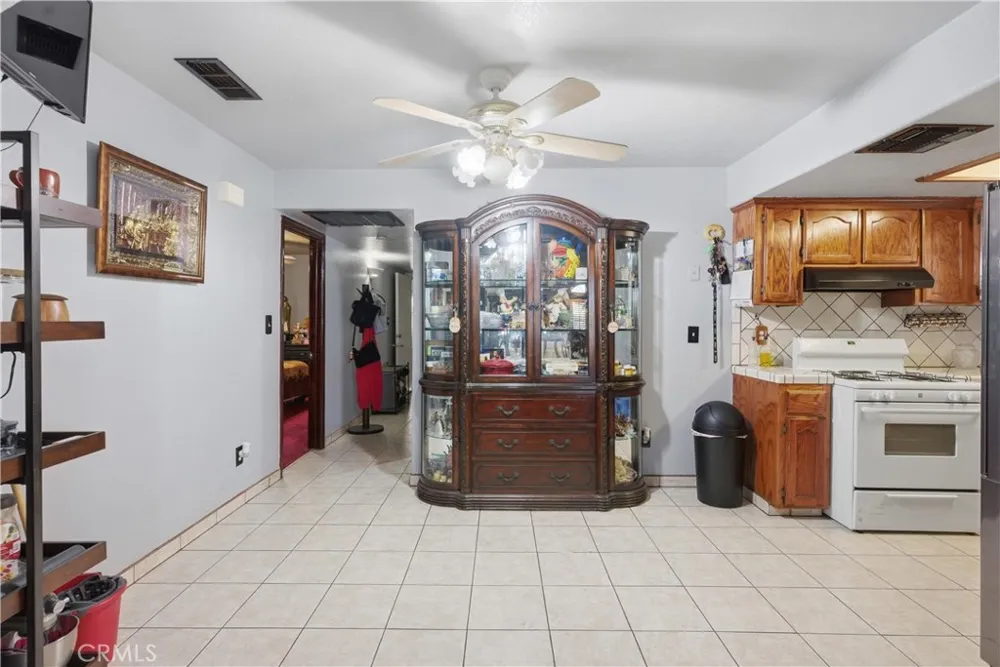 381 B Arvin, CA 93203