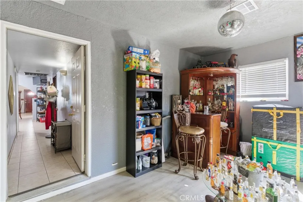 381 B Arvin, CA 93203