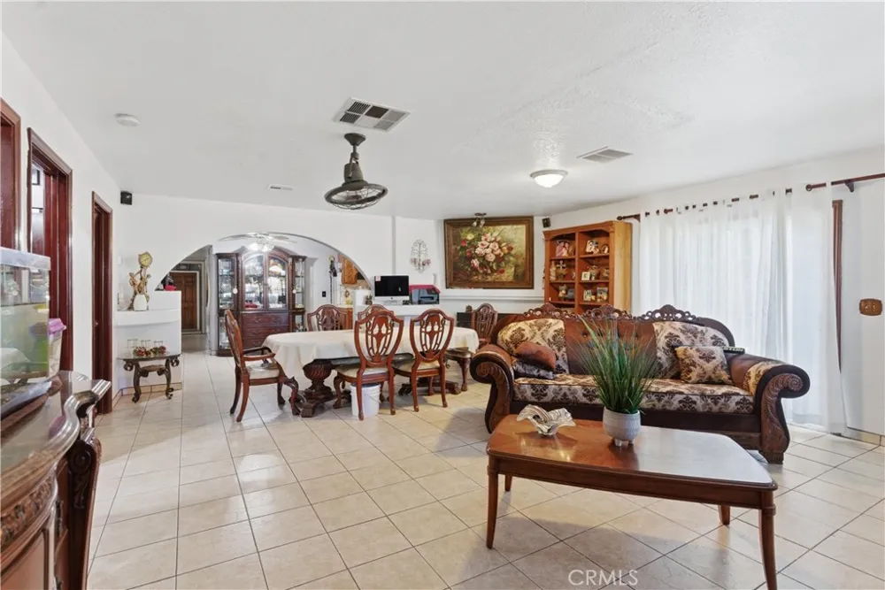 381 B Arvin, CA 93203