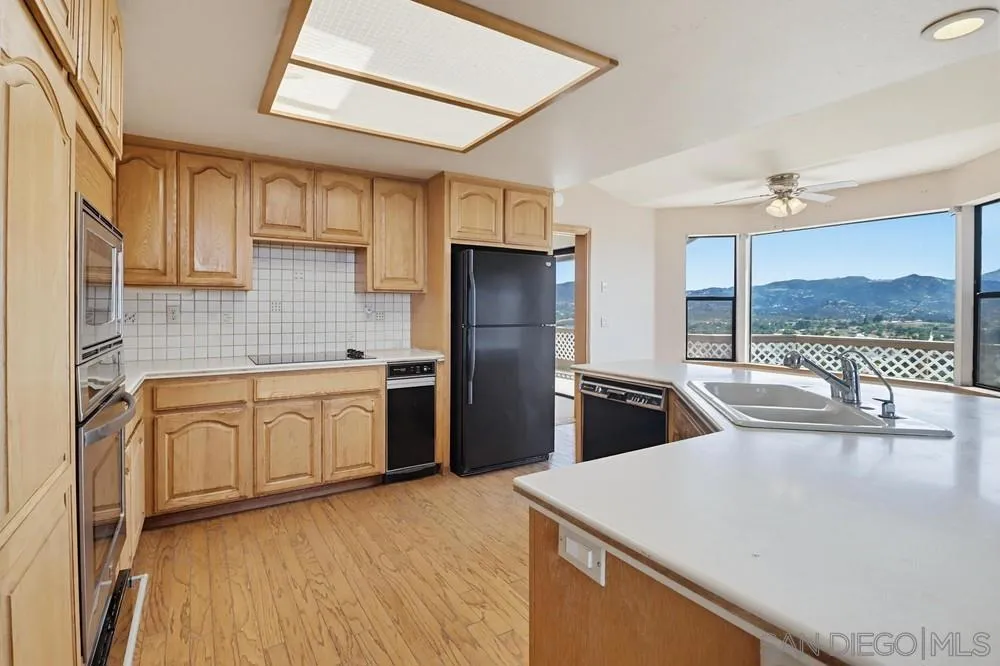 13676 Bear Mountain Way Jamul, CA 91935